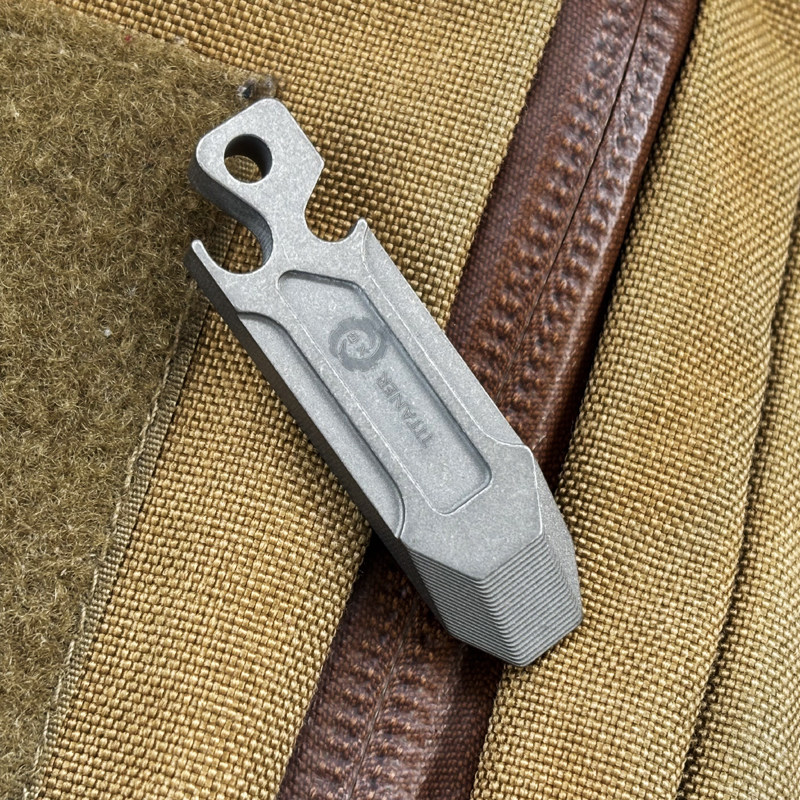 Keychain Multi Tool - Outil multifonctionnel portable d'extérieur en alliage
