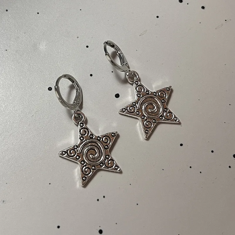Men'S Accessories In The 90S - Boucle d'oreille pendentif étoile spirale Vortex