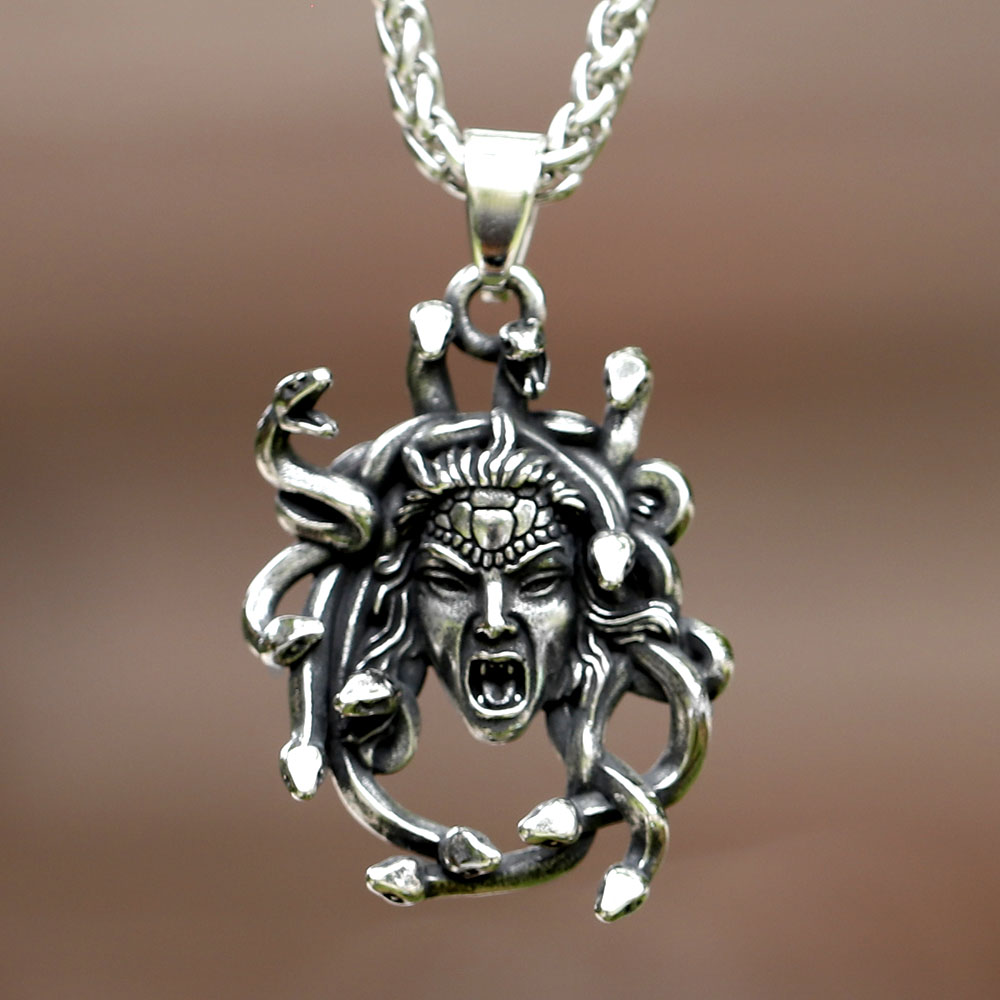 Men Accessories Guide - SION L-Collier pendentif Medusa en acier