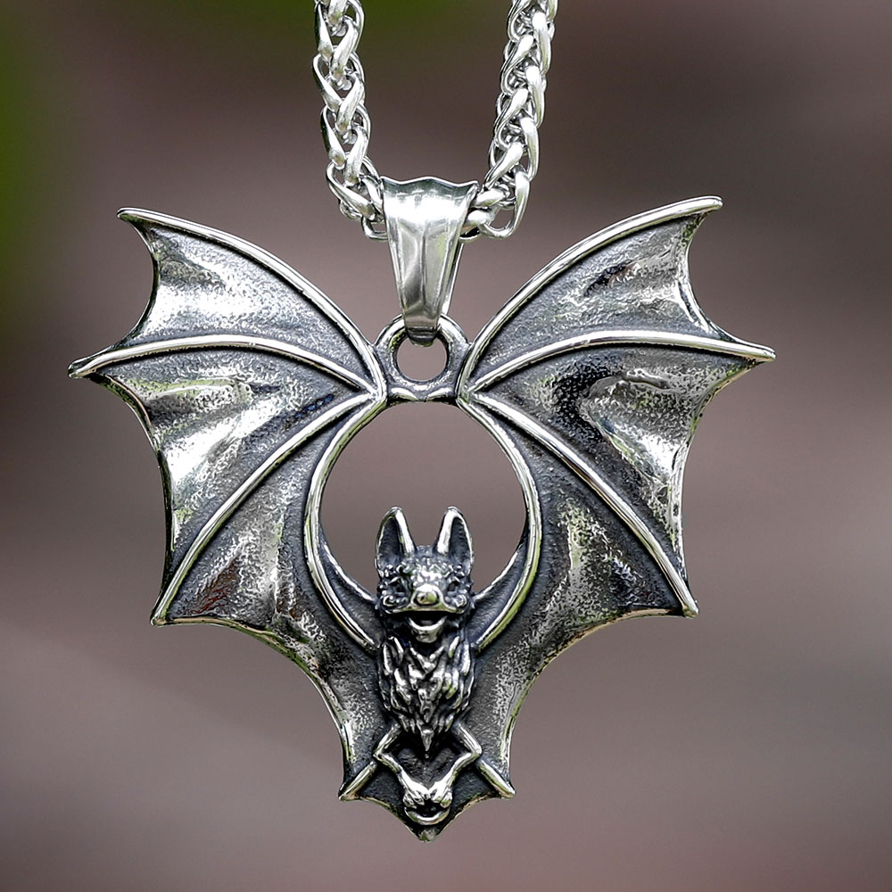 Men Accessories Guide - Pendentif chauve-souris en acier inoxydable, nouveau