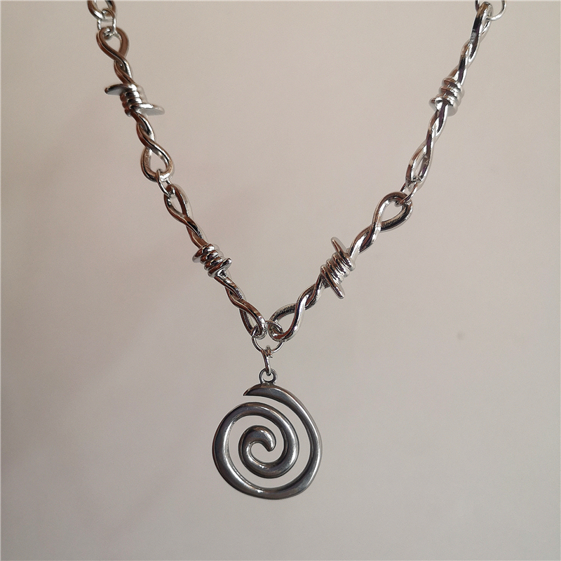 Punk Spiral Vortex Pendentif F - Men'S Accessories In The 90S avis et prix