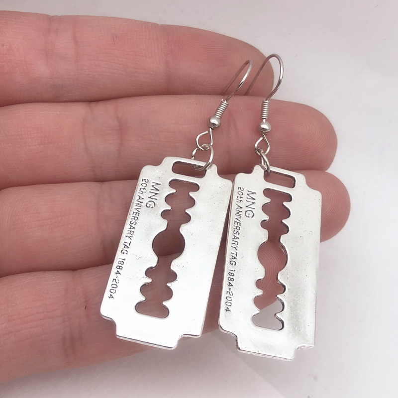 Boucles d'oreilles à lame de r - Men'S Accessories In The 90S avis et prix