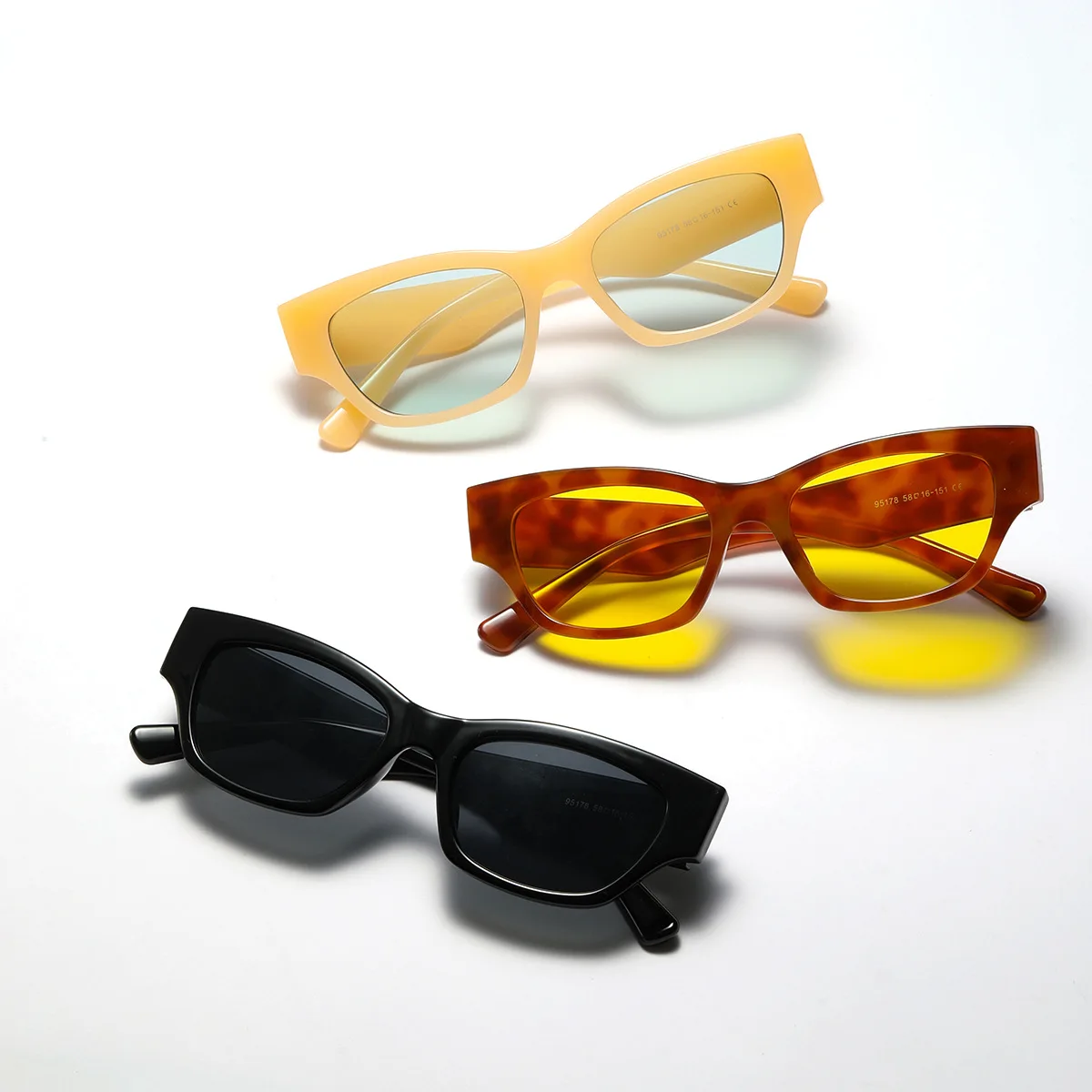 Mode jaune femmes lunettes de  - Men'S Accessories In The 90S avis et prix