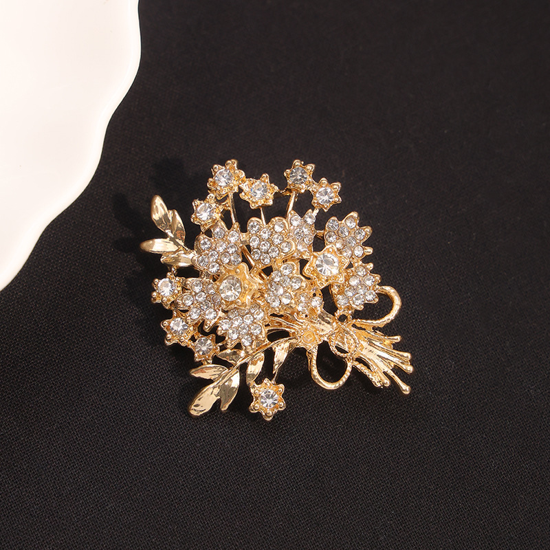 Broches de luxe pour femmes et - Men Accessories Bouquet avis et prix