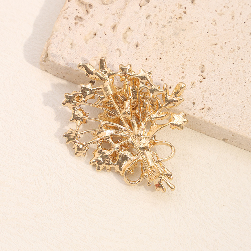 Broches de luxe pour femmes et - Men Accessories Bouquet avis et prix