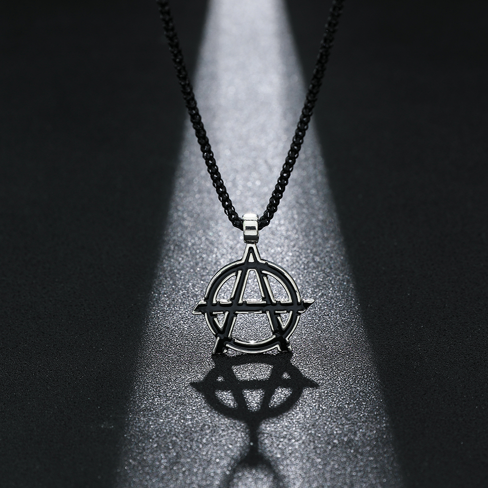 Collier avec logo de l'initial - Men Accessories Jewelry avis et prix