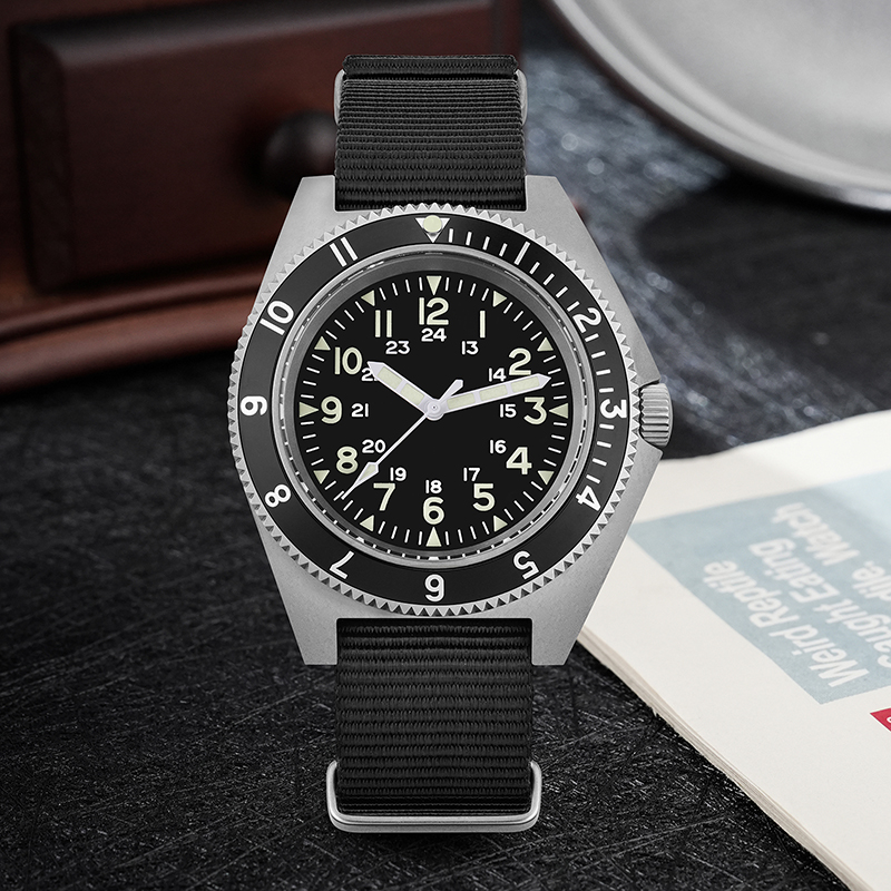 Watchdives WD1972 montre à Qua - Men Accessories Jewelry avis et prix